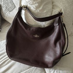 Beautiful Genuine Coach Soft Leather Handbag Purse
