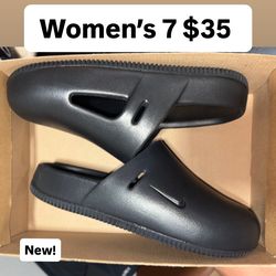 Women’s Nike calm slides