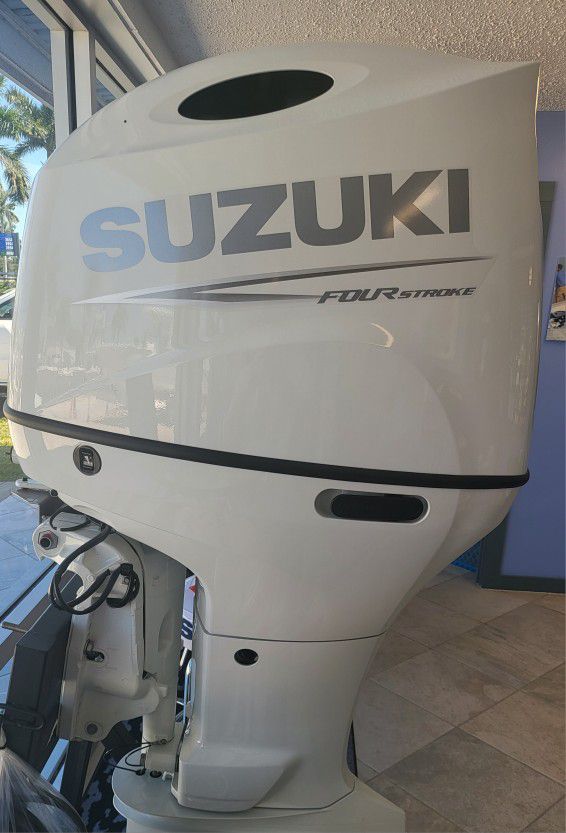 LIKE NEW 150HP Suzuki Outboards