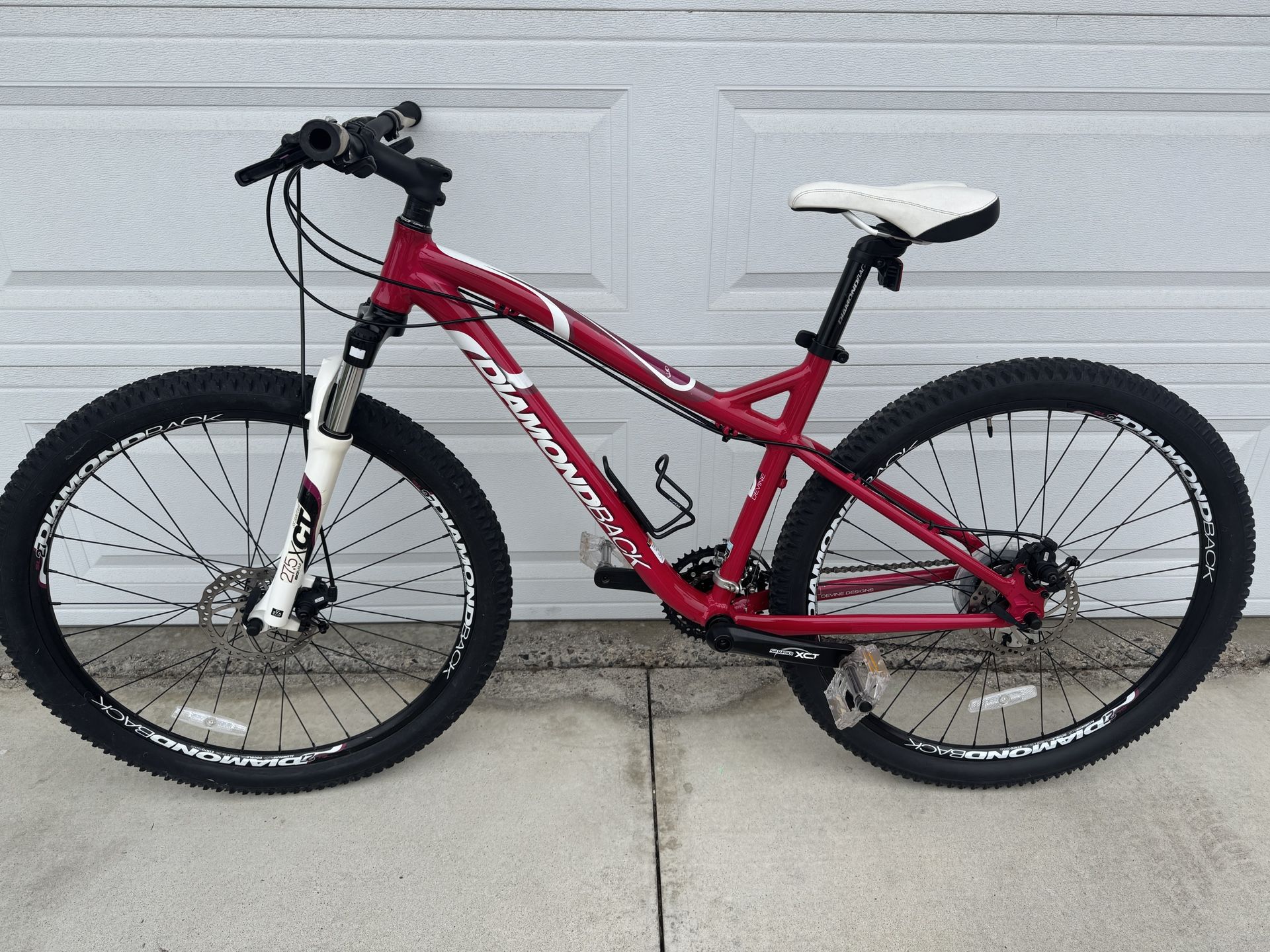 Women’s Diamond Back Mountain Bike
