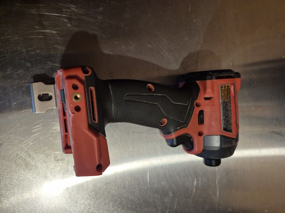 Milwaukee 1/4" Impact Slightly Used (No Battery)