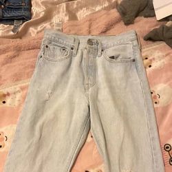 Levi’s Light Wash Jeans 