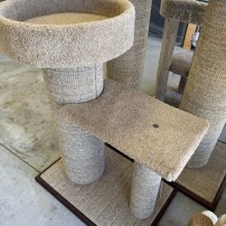Cat scratching post