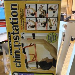 GoFit Multi-Use Elevated Chin-up Station With Doorway Mount and 300 lbs Capacity