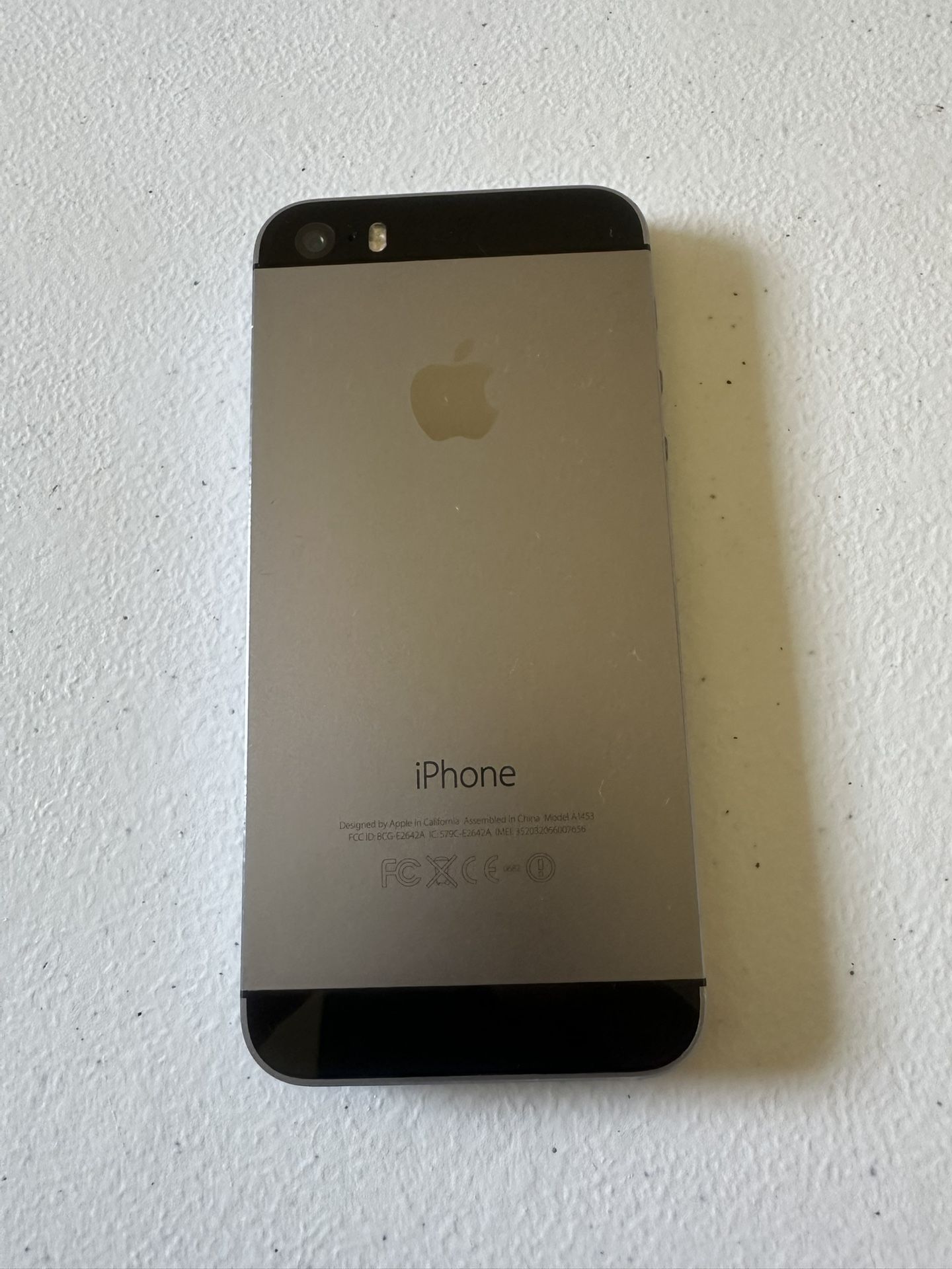 2x iPhone 5’s