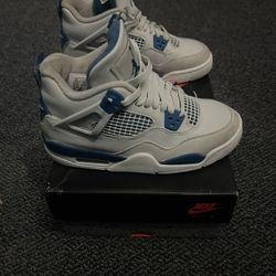 Jordan 4s 