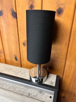 2 lamps