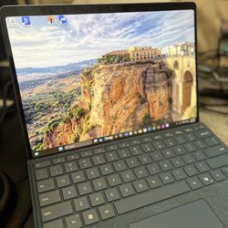 Microsoft Surface Pro 16gb Ram, 512gb Storage, Snapdragon X 12 Core Elite 