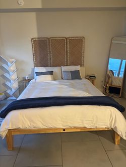 Luxury queen bed frame (Thuma brand)