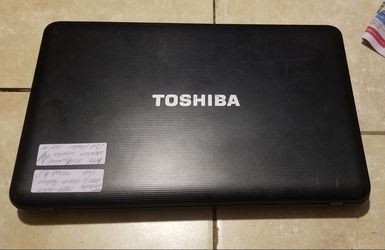 Toshiba Laptop AMD-6, 4400M, 4GB, 700GB, WIRELESS, WEBCAM, Card Reader, Win 10, Good battery