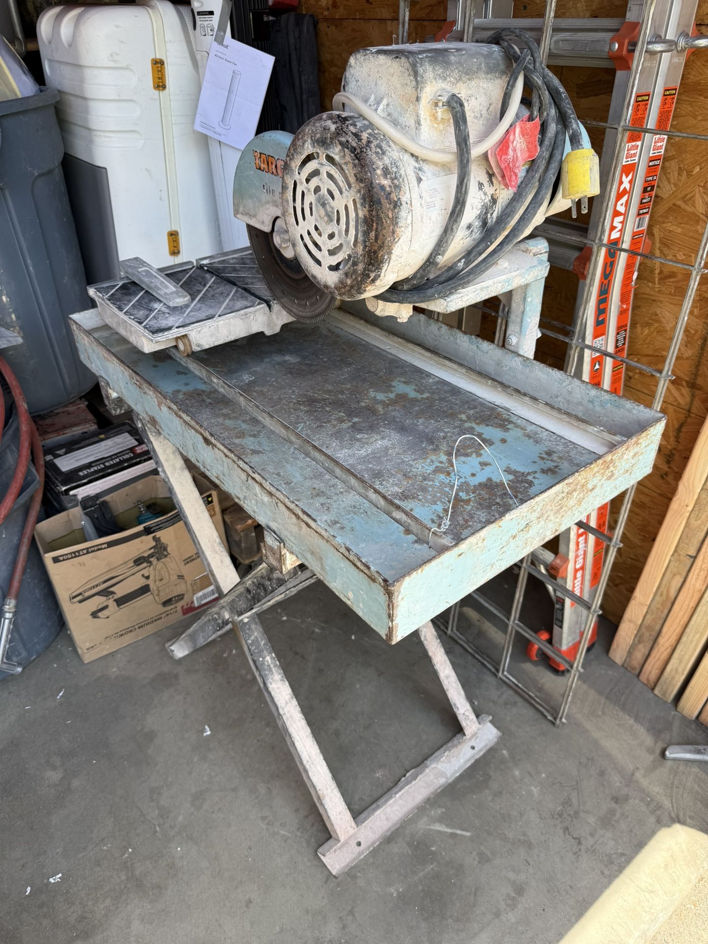 tile saw
