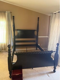 Oak wooden queen bedframe