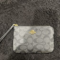 coach wrist wallet