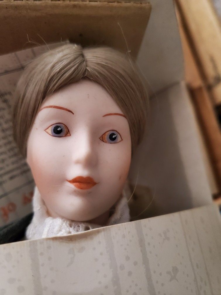 New Franklin Mint Porcelain Collector Cecily Of Virginia Doll