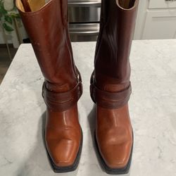 youth Rudel Rogers boots, size 4