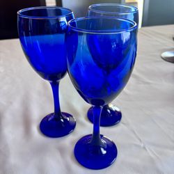 VINTAGE COBALT BLUE WINE GLASSES