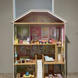 Doll House 
