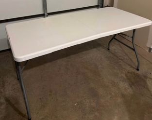6 Foot White Folding Table