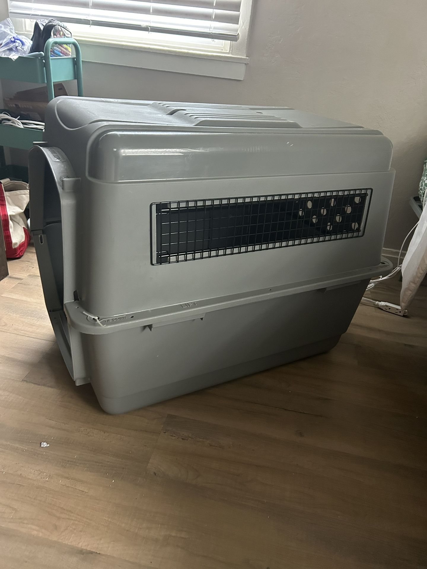 BRAND NEW Dog kennel