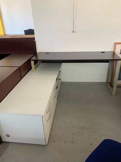 Modern l shape desk 6’x6’