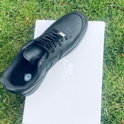 Air Force 1 Low Men & Women Sizes  Brand New