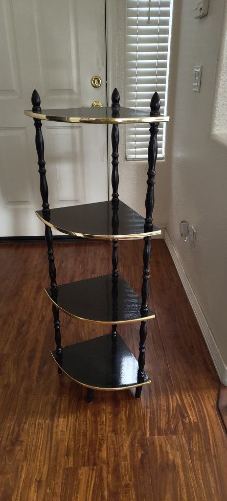 Corner Shelf Black/Gold