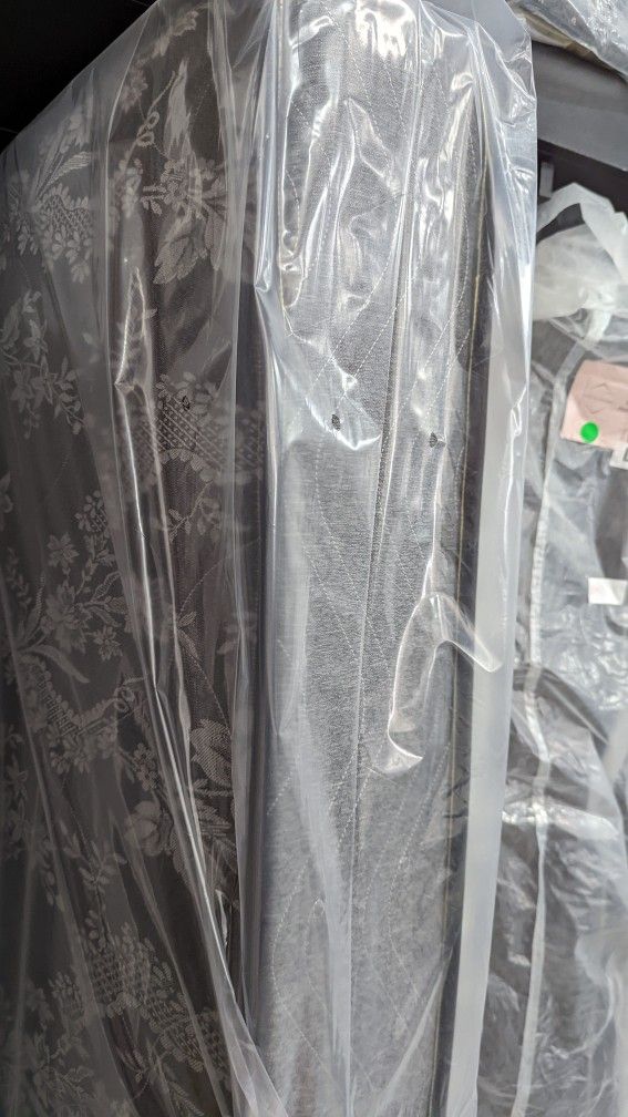 8" Spring Twin Mattress (Brand New)
