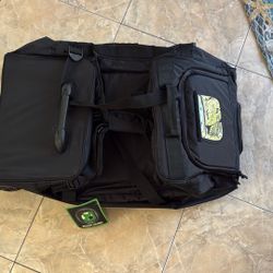 Samsonite Sleek Carry On Rolling Duffel Bag/Backpack