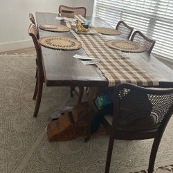 Dining Room Table 