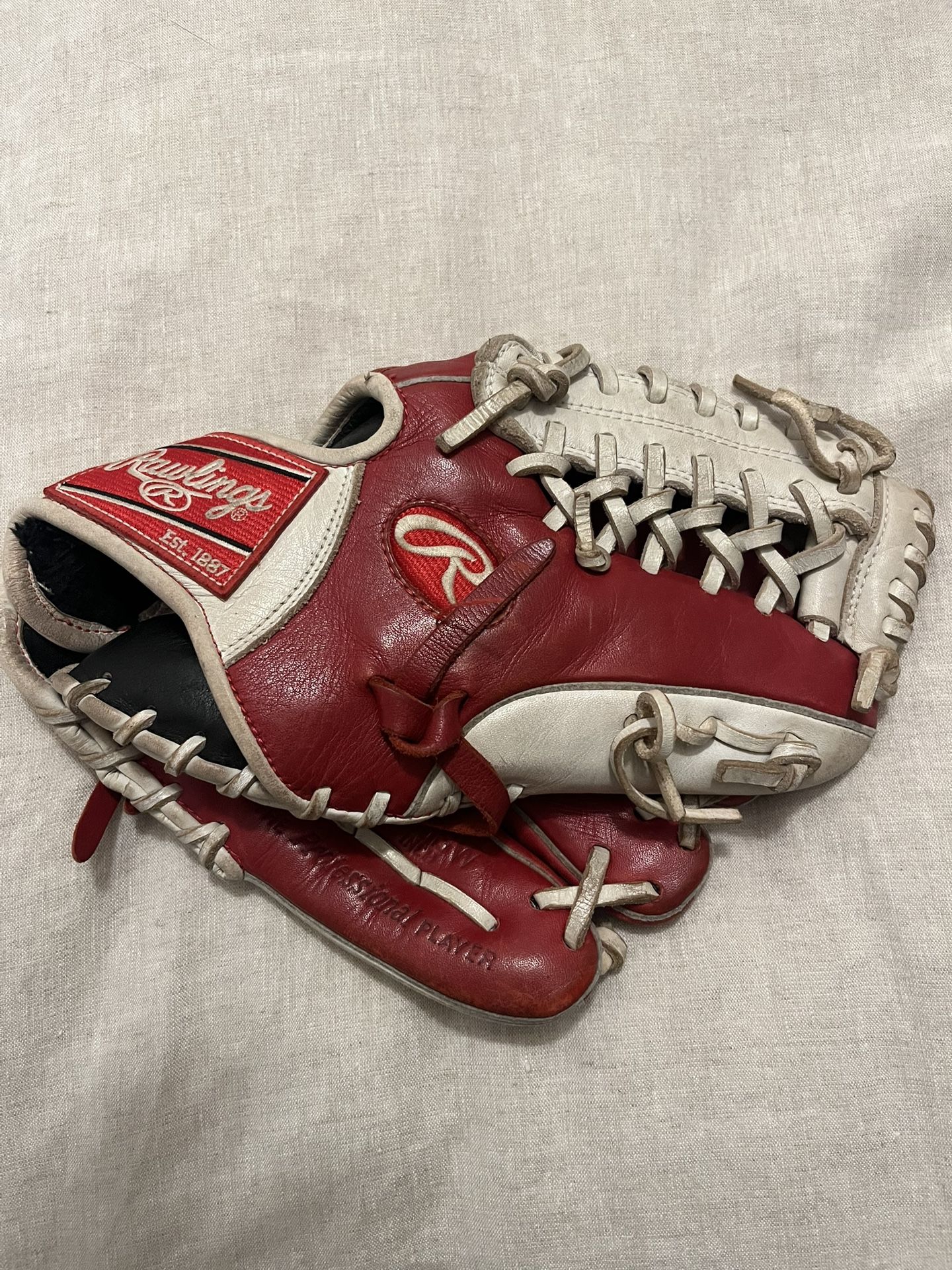 Rawlings Baseball Glove
