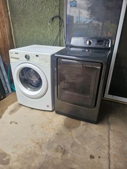 Whirlpool Washer and Samsung Dryer Set