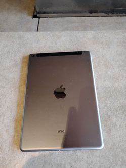 Apple iPad Air Retina Display 13" 32GB Cellular Unlocked