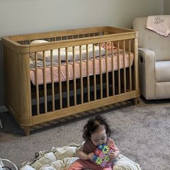 Crib - Amazing Condition!