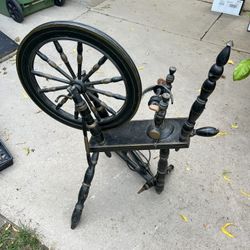 Vintage Spinning Wheel