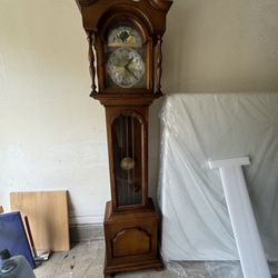 Wooden Floor Clock / Grandfather Clock