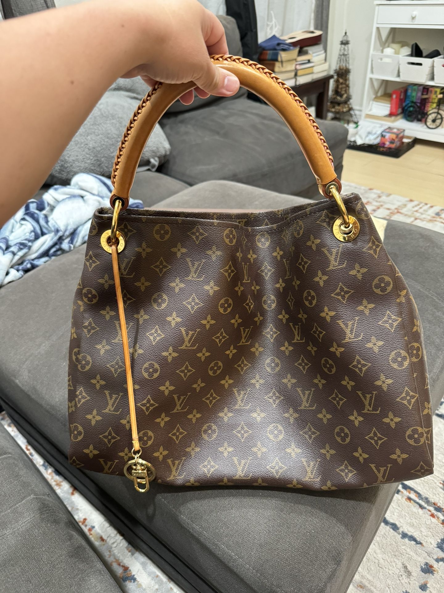 Authentic Louis Vuitton 