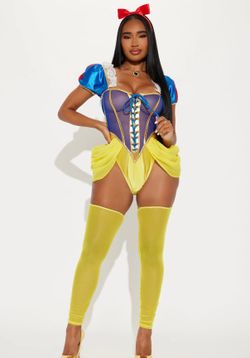 Fashion Nova Snow White Costume 