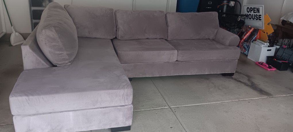Nice Gray Sectional Couch 
