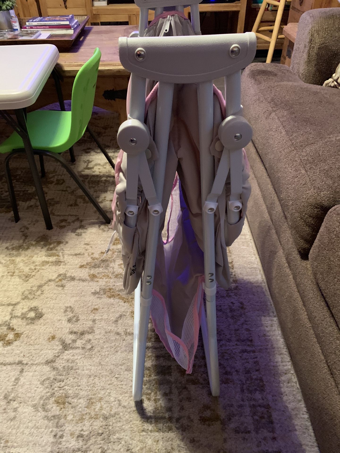 Baby Dream on Me 2Pink and 1 Green with sheets and Mattress