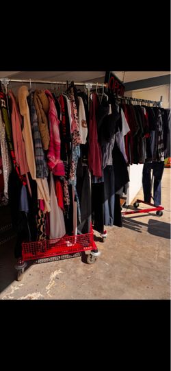Woman and man cloth L-xL shoes selling together firm