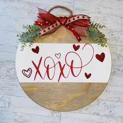 XOXO Valentines Door Sign