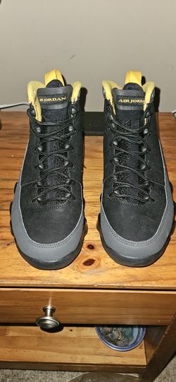 Nike Air Jordan 9 Retro University Gold Size 7.5