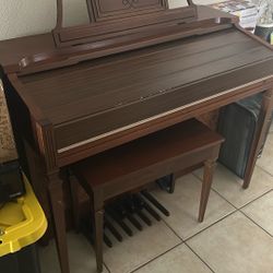 Piano Electo. Free