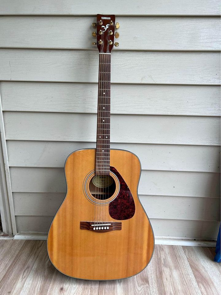 Yamaha F-335 acoustic guitar
