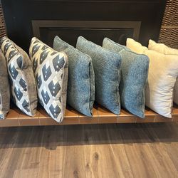 Pillow set