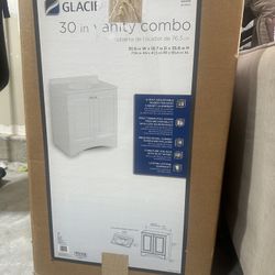 Glacier bay 30in Vanity Combo
