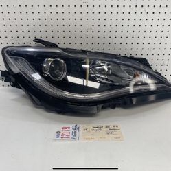 2017 2020 CHRYSLER PACIFICA RIGHT SIDE HEADLIGHT HEADLAMP OEM