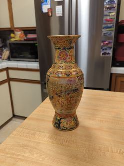 Japanese satsuma vase