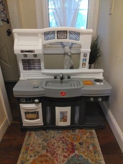 Step 2 Play Kitchen 