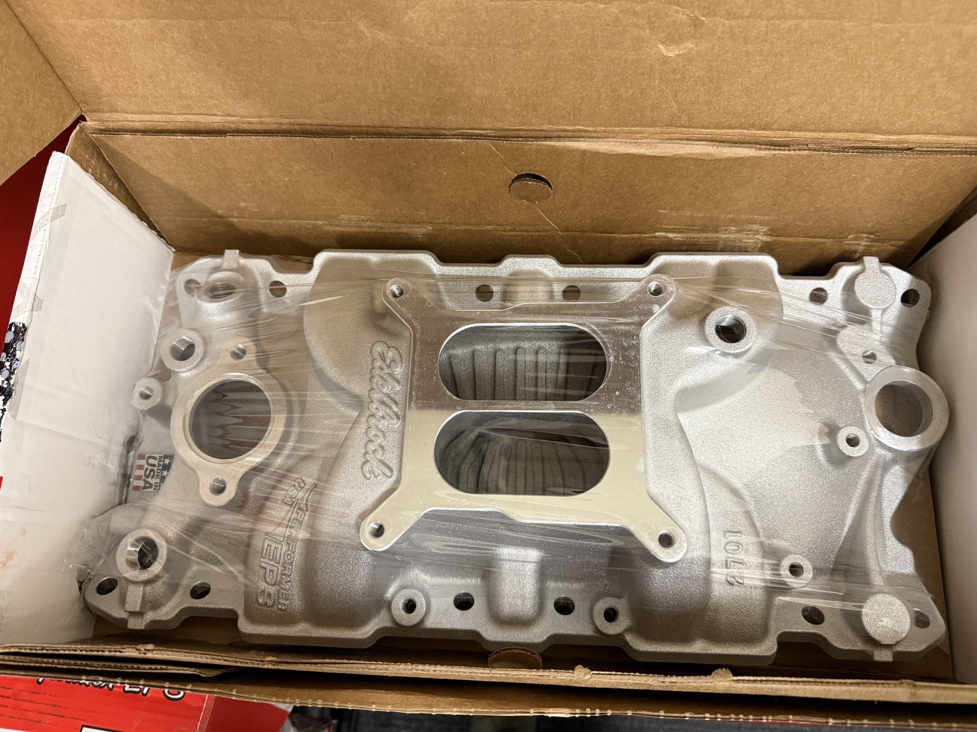 Brand New Edelbrock Intake Sbc 